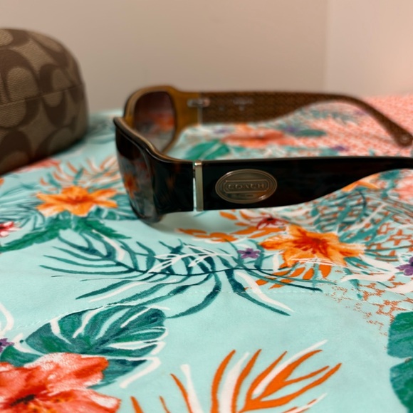 Coach sunglasses and case. Great condition! - Picture 3 of 6